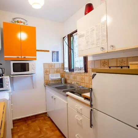 Studio Le Parc Des Oliviers By Interhome