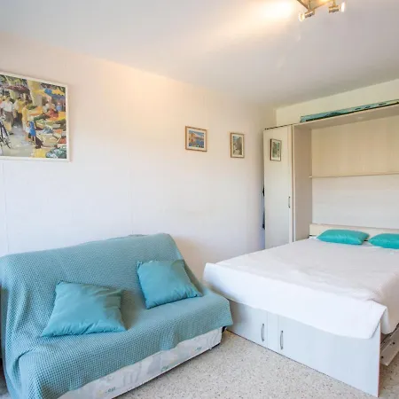 Studio Le Parc Des Oliviers By Interhome Appartement Bormes-les-Mimosas